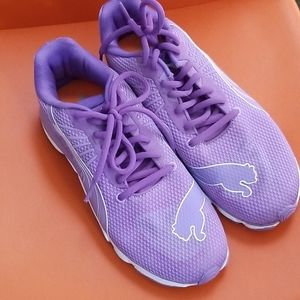 New Puma ladies sneakers women's 7 1/2